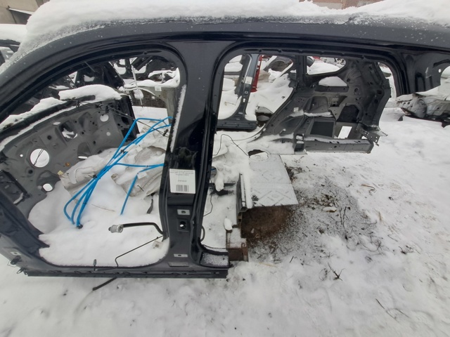 Отвір передніх лівих дверей 41007436157 BMW