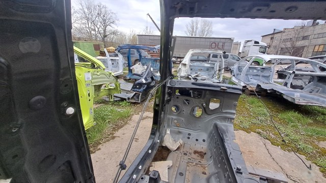 Чверть передня ліва 41007481003 BMW