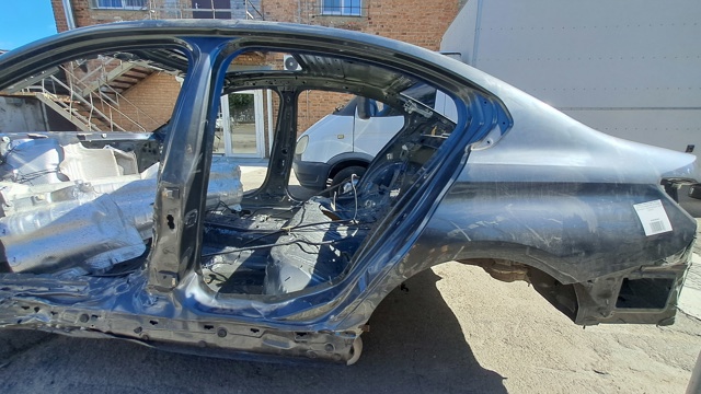 Крило заднє ліве 41007493267 BMW