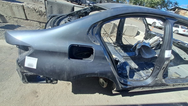 Крило заднє праве 41007493268 BMW