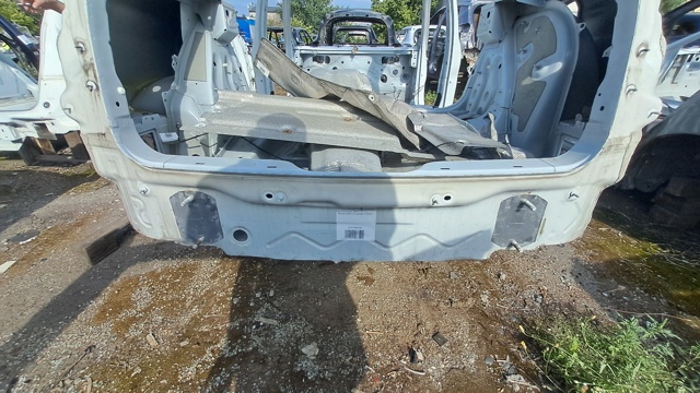 Панель багажного відсіку 41117267219 BMW