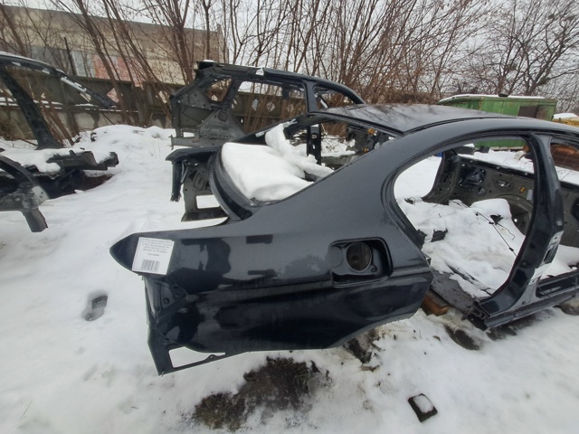 Крило заднє праве 41217240488 BMW