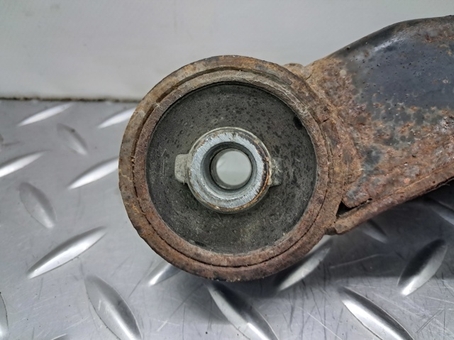 Траверса заднього редуктора, передня 41310FL010 SUBARU