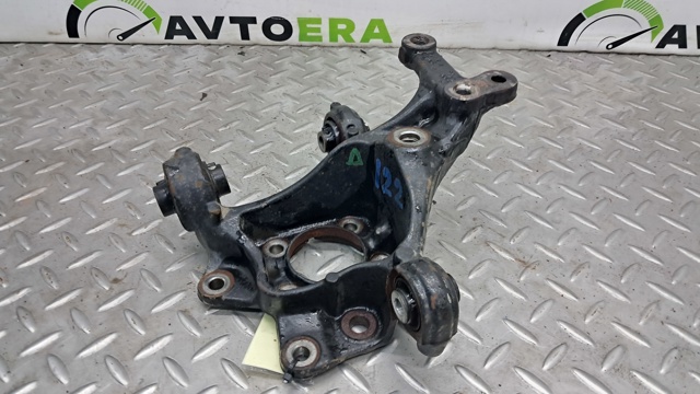 Кулак поворотний правий 423040R100 TOYOTA