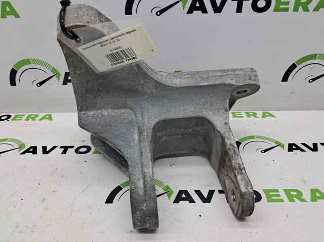 Кронштейн подушки (опори) двигуна, задньої 42749057 GM
