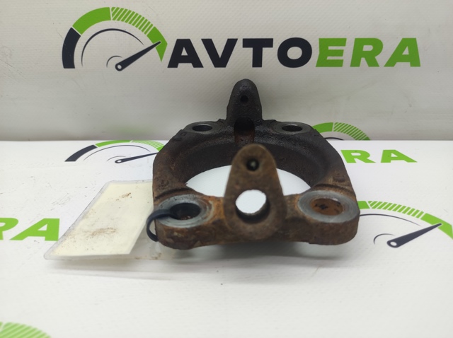 Кулак поворотний правий 43021BR50A NISSAN