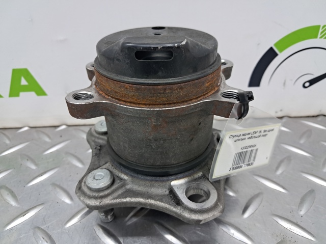 Маточини задніх коліс 432025SN0A NISSAN