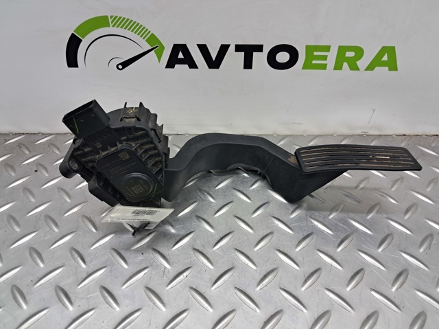 Підаль газу 4581652AD CHRYSLER