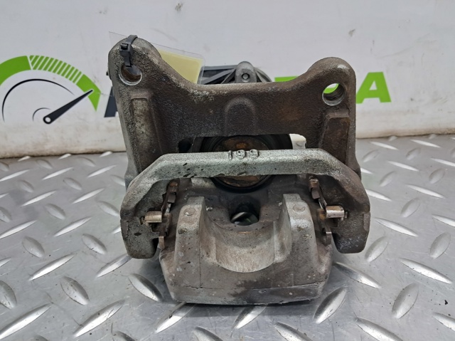 Супорт гальмівний задній правий 4605C488 MITSUBISHI