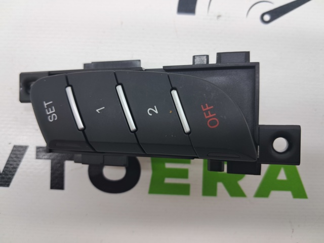 Блок кнопок механізму регулювання сидінь, лівий 4G09597695PR VAG