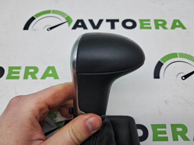 Рукоятка важеля КПП 4G1713139NIBR VAG