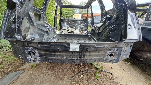 Задня панель багажника 4M0813303B VAG