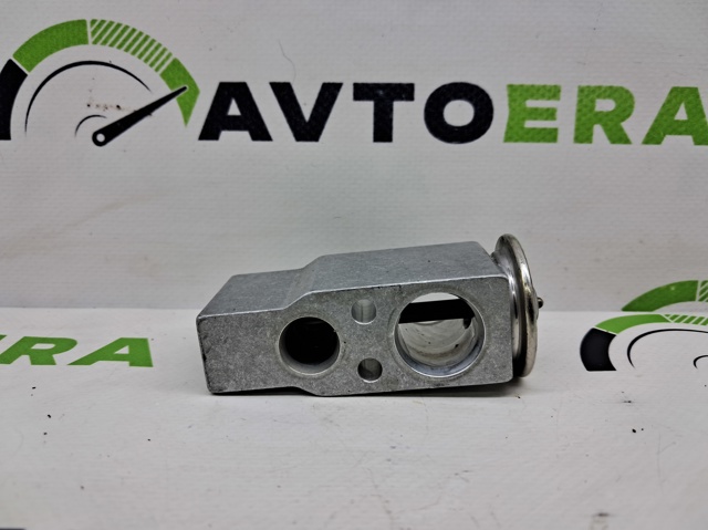 Клапан TRV, кондиціонера 4M0820679A VAG
