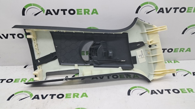 Обшивка стійки кузова внутрішня, середня ліва 4M0867243FK23 VAG