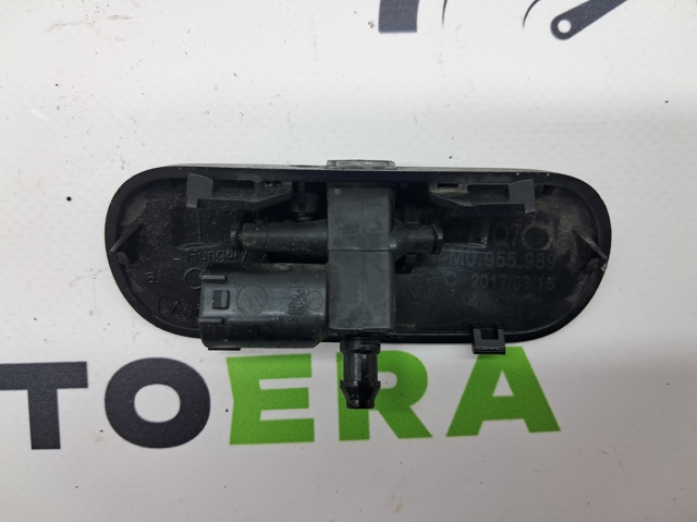 Форсунка омивача лобового скла 4M0955989 VAG