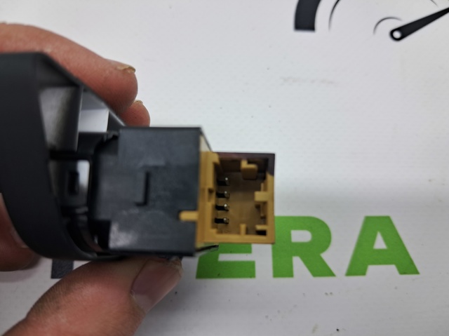 Вимикач центрального замка 4M0962108C5PR VAG