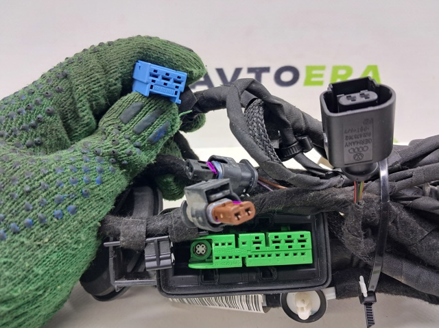 Електропроводка передніх дверей 4M0971030HG VAG