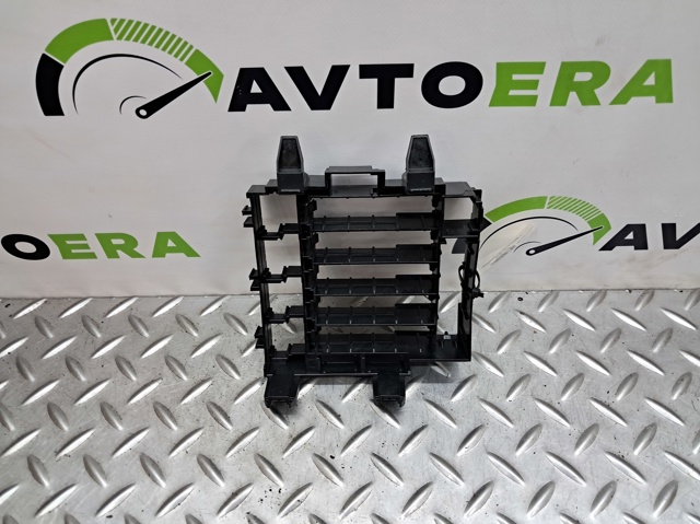 Корпус блока запобіжників 4M0971845 VAG