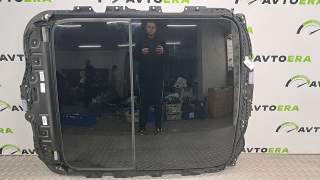 Кришка люка даху передня 4M8877055 VAG