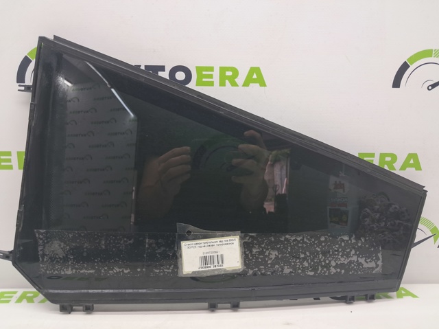 Задня кватирка ліва 51357205601 BMW