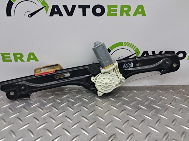 Склопідйомник задніх правих дверей 51357291952 BMW