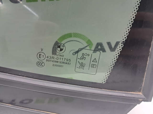 Задня кватирка ліва 51357410055 BMW