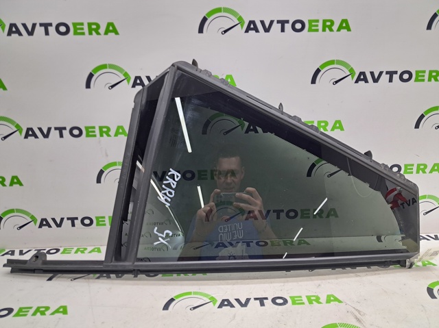 Кватирка двері трикутник, задня, права 51357444076 BMW