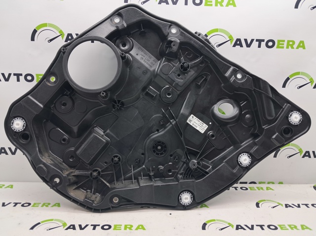 Склопідйомник задніх правих дверей 51358498856 BMW