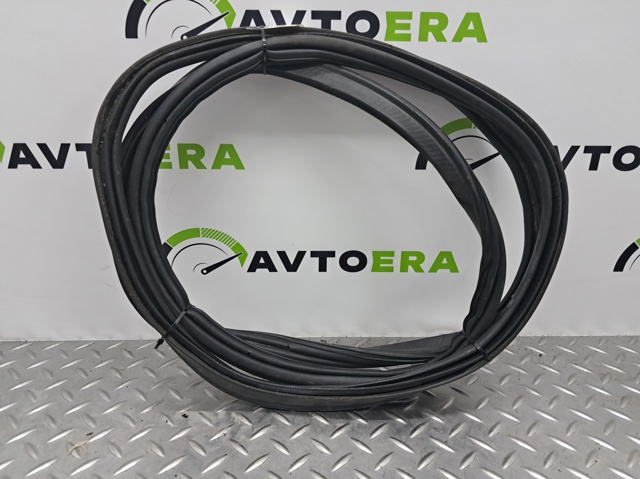 Ущільнювач дверей задка кузова 51767385847 BMW