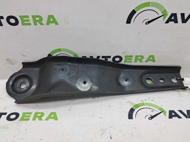 Кронштейн задньої балки 554526RR0A NISSAN