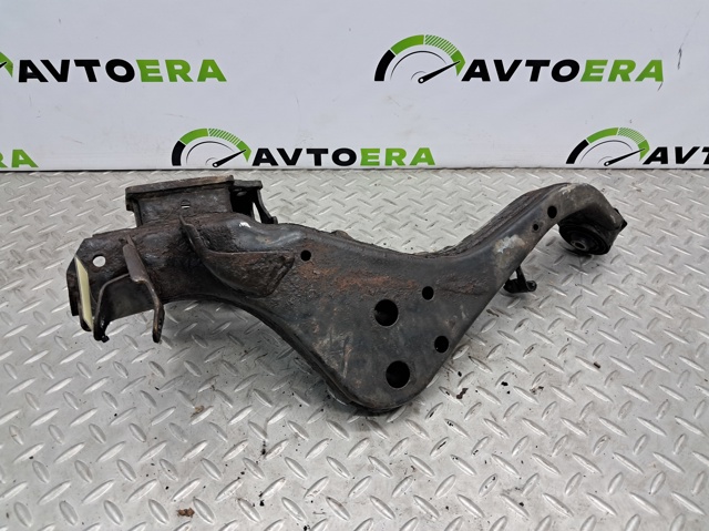 Цапфа поворотна права 555014BA0A NISSAN