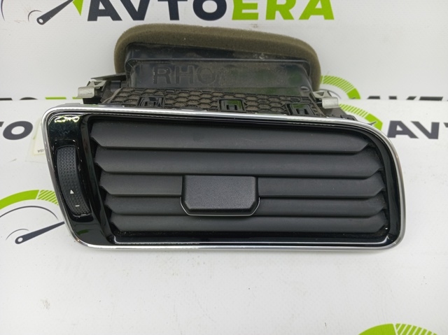 Решітка повітроводу права 561819704CN0R VAG