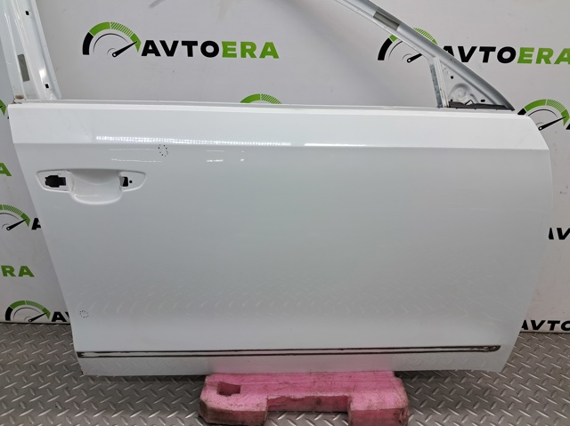 Дверка передня права 561831056G VAG