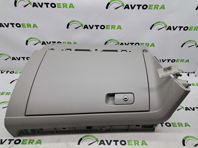Кришка ящика рукавички (бардачка) 561857101B92W VAG