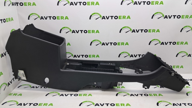 Центральна консоль торпеди 561863241G82V VAG
