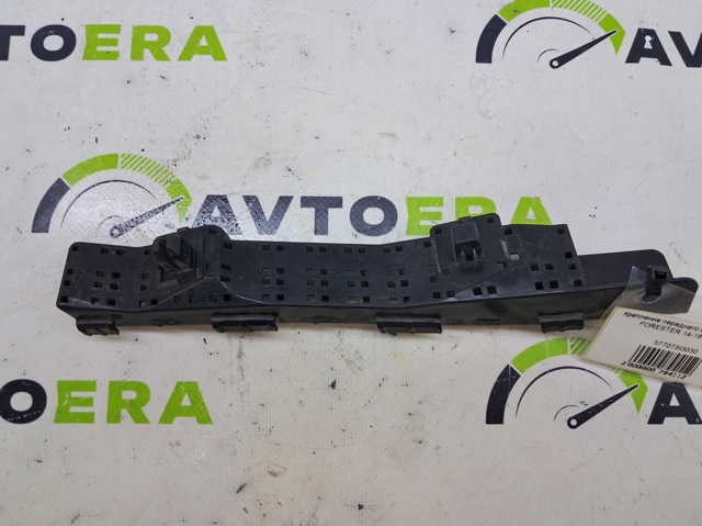 Кріплення бампера 57707SG030 SUBARU