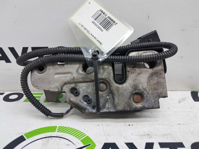 Замок кришки капота 5N0823509B VAG