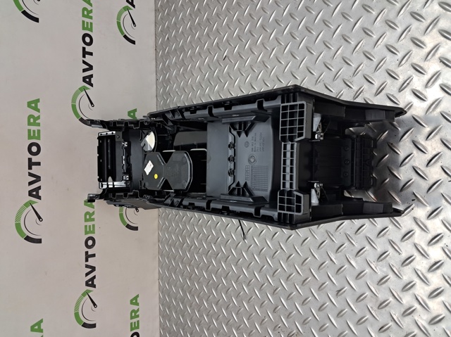 Консоль центральна панелі керування 5NN863241E82V VAG