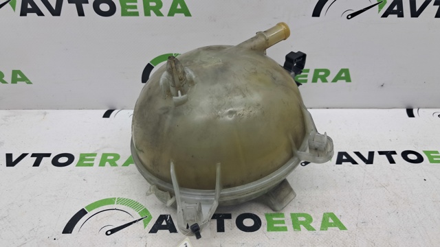 Водяний бачок системи охолодження 5Q0121407M VAG