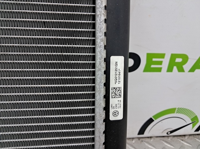 Радіатор охолодження Фольксваген Гольф VIII