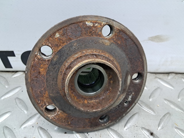 Маточина колеса передня 5WA407621A VAG