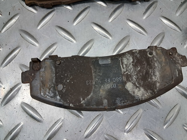 Тормозні колодки 68144163AE CHRYSLER