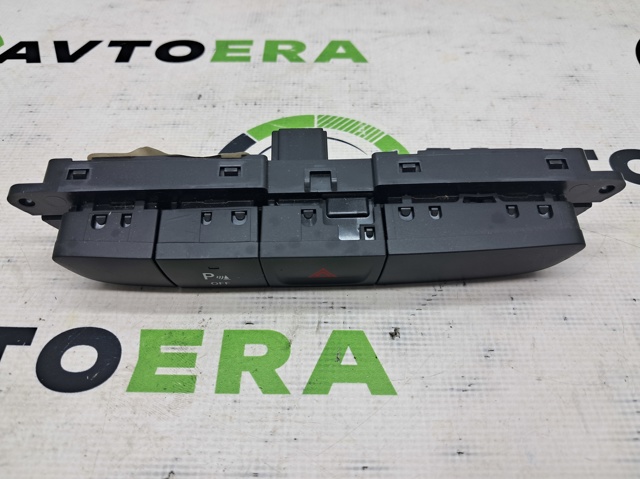 Блок кнопок центральної консолі 68165249AC CHRYSLER