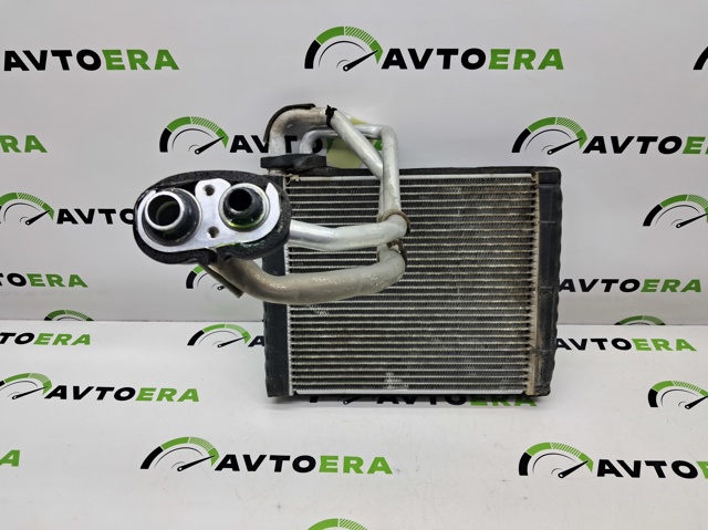 Охолоджувач повітря 68223040AA CHRYSLER