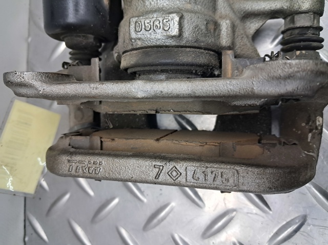 Задній гальмівний супорт лівий 68263130AA CHRYSLER
