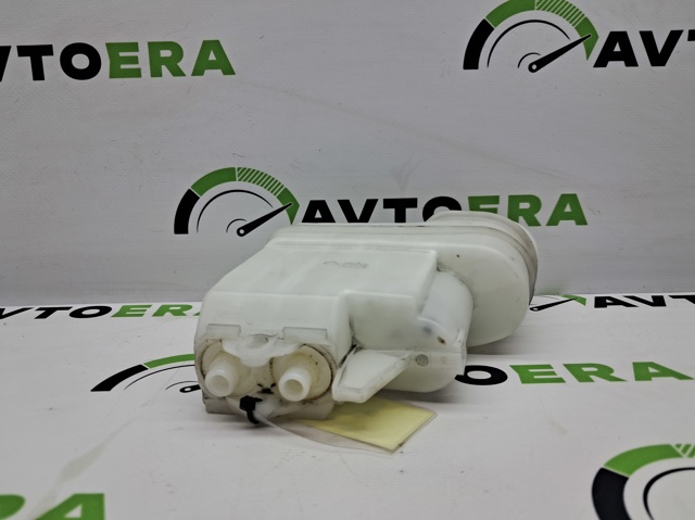 Бачок головного гальмівного циліндру 68263136AA CHRYSLER