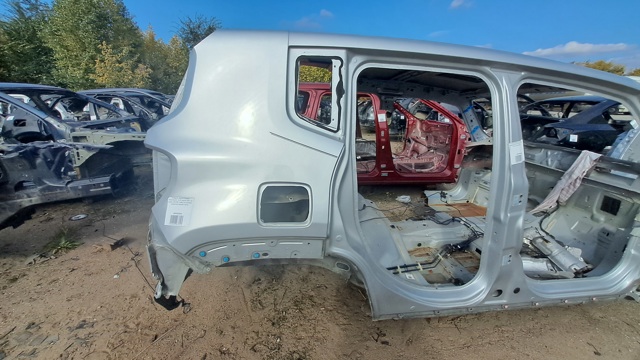 Крило праве заднє 68263222AA CHRYSLER