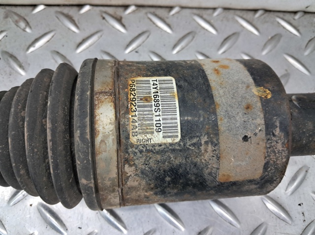 Піввісь задня, права 68292314AB CHRYSLER