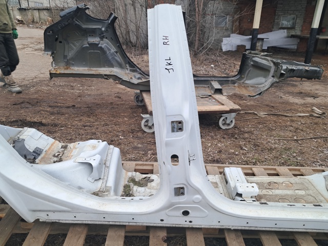 Панель кузова права 68340136AA CHRYSLER