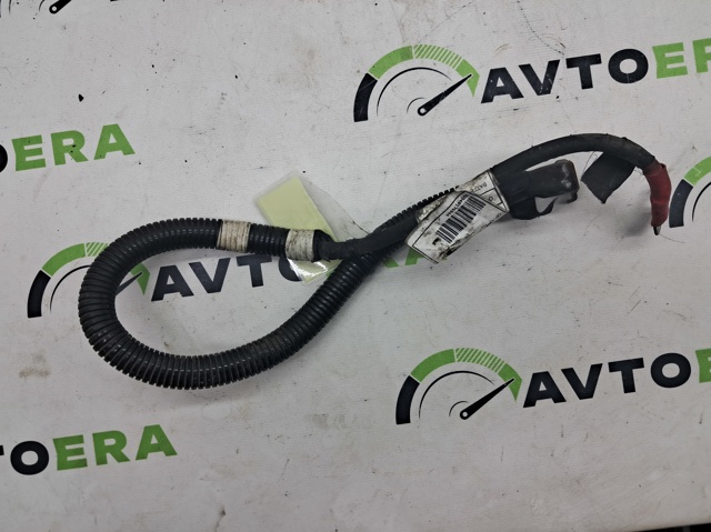 Кабель плюсової клеми акумулятора (АКБ) 68340325AA CHRYSLER